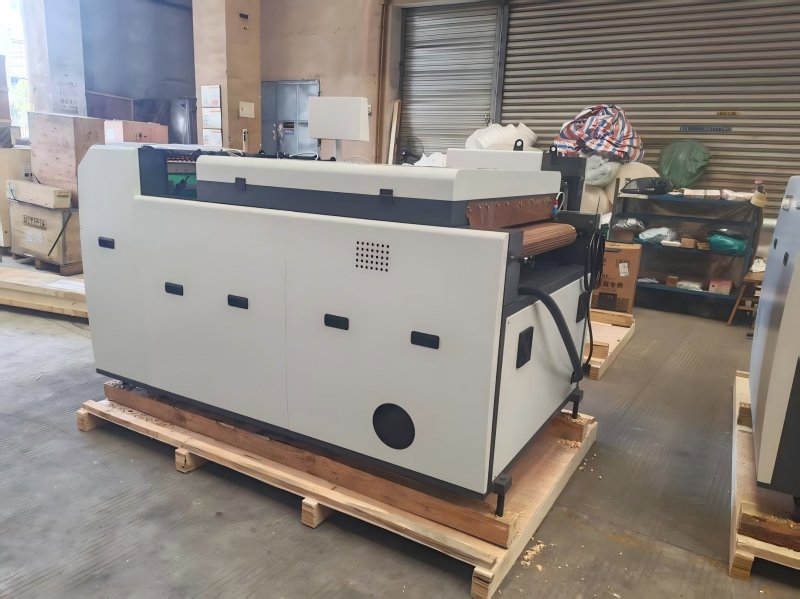 New Star SGUV-760A အလိုအလျောက် UV အပေါ်ယံစက်ကို မကြာမီ တင်ပို့တော့မည်ဖြစ်သည်။